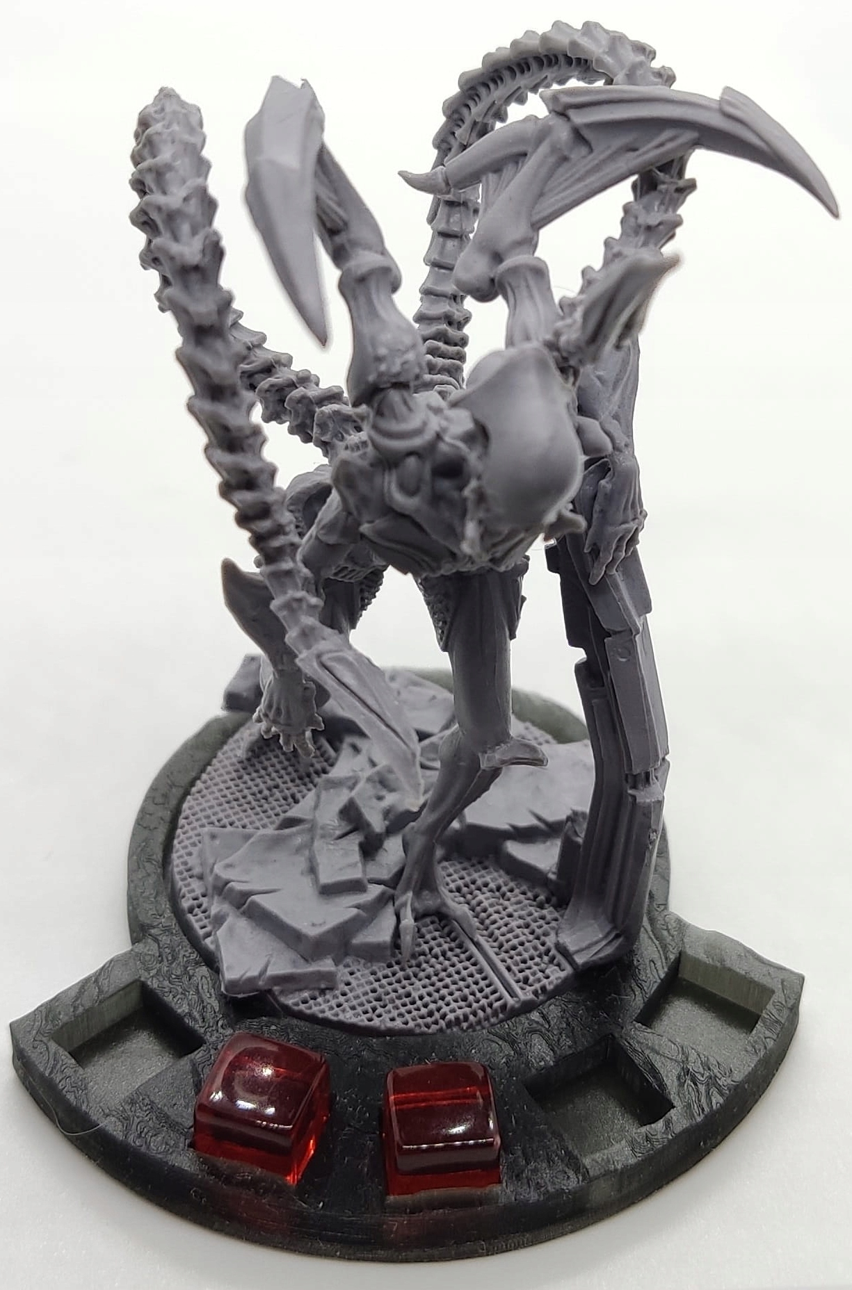 NEMESIS - PODSTAWKI POD FIGURKI OBCYCH - GAMES UNPLUGGED – Idealne akcesoria do gier planszowych