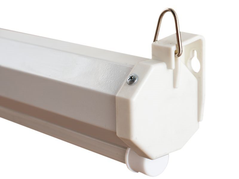 Łatwy montaż na ścianie lub suficie