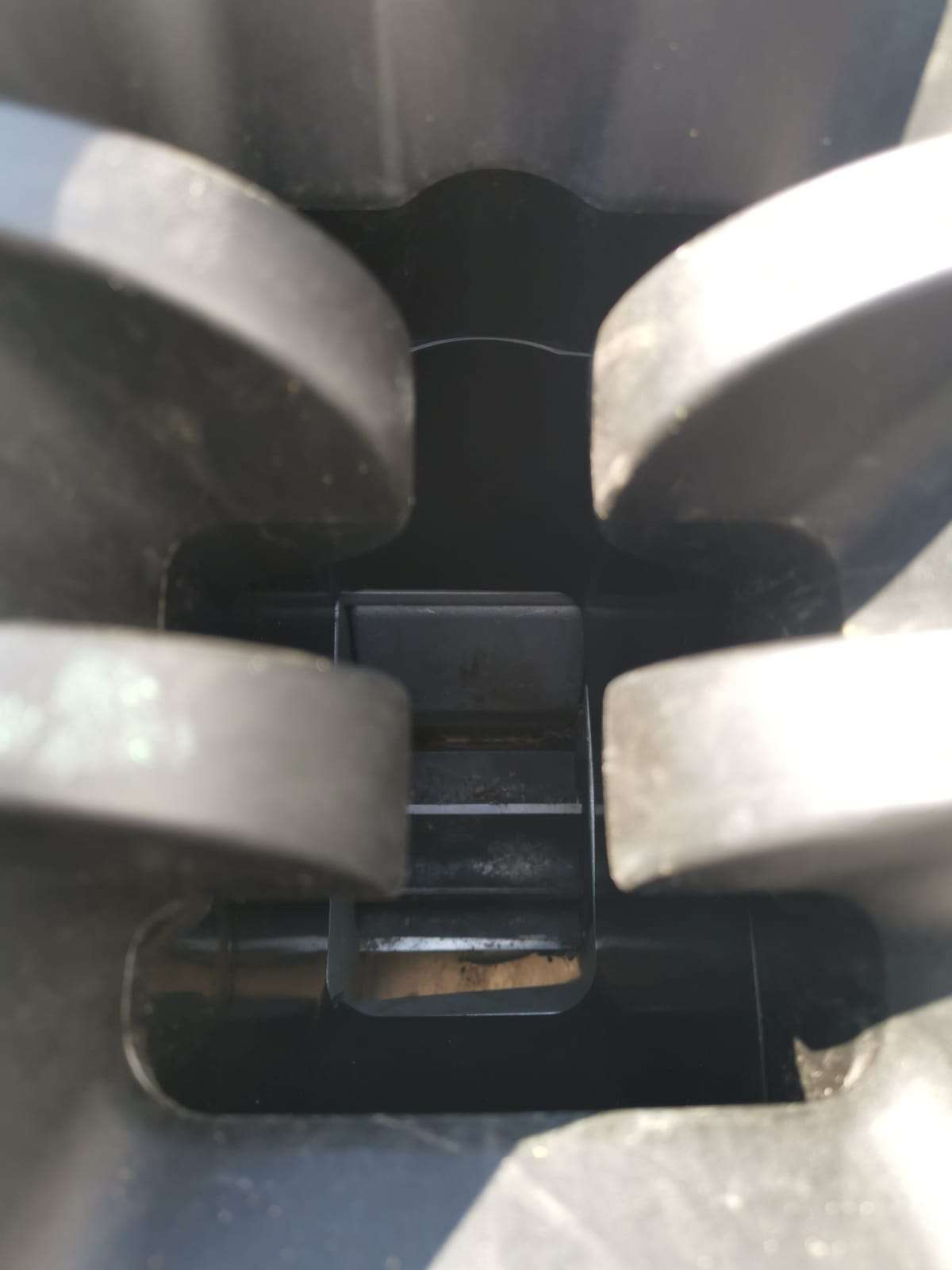 Cicha praca dzięki bezodrzutowemu systemowi cięcia