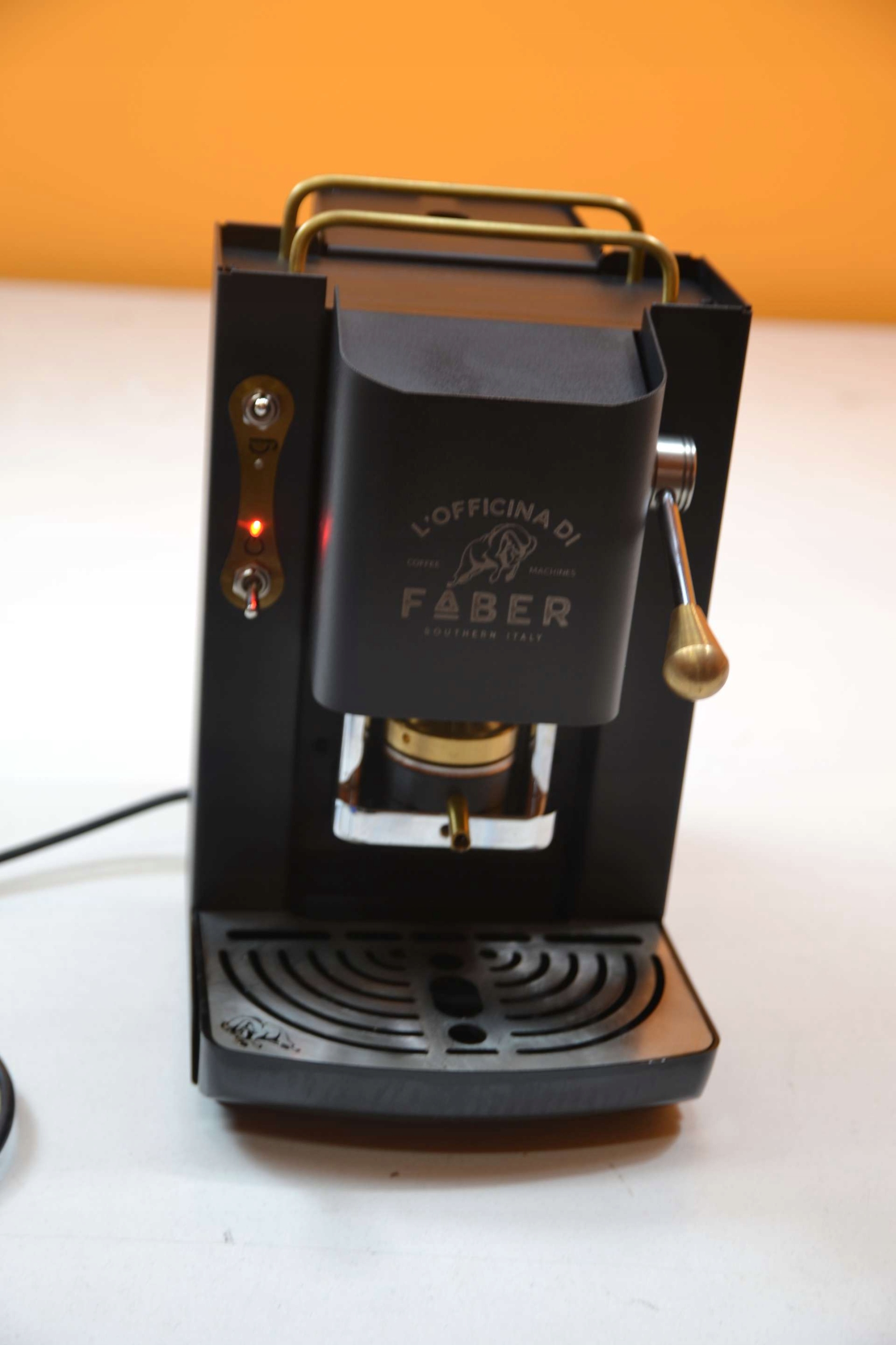 Wbudowany ocieplacz na kubki