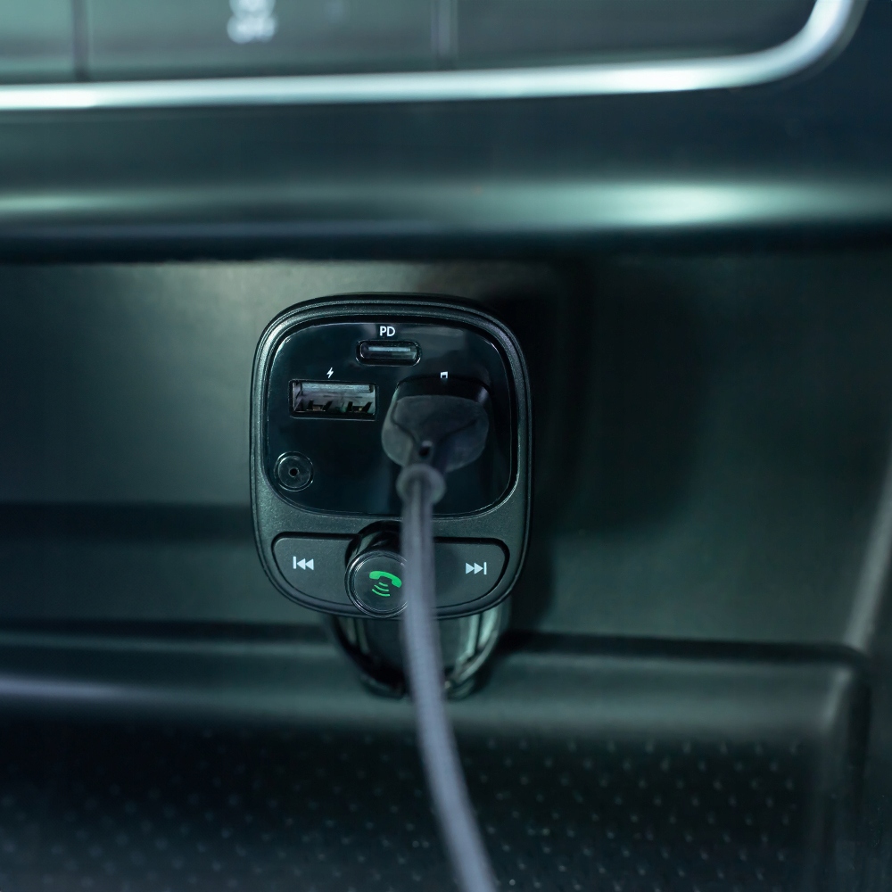 Funkcjonalność transmitera FM Bluetooth – Muzyka i rozmowy w zasięgu ręki