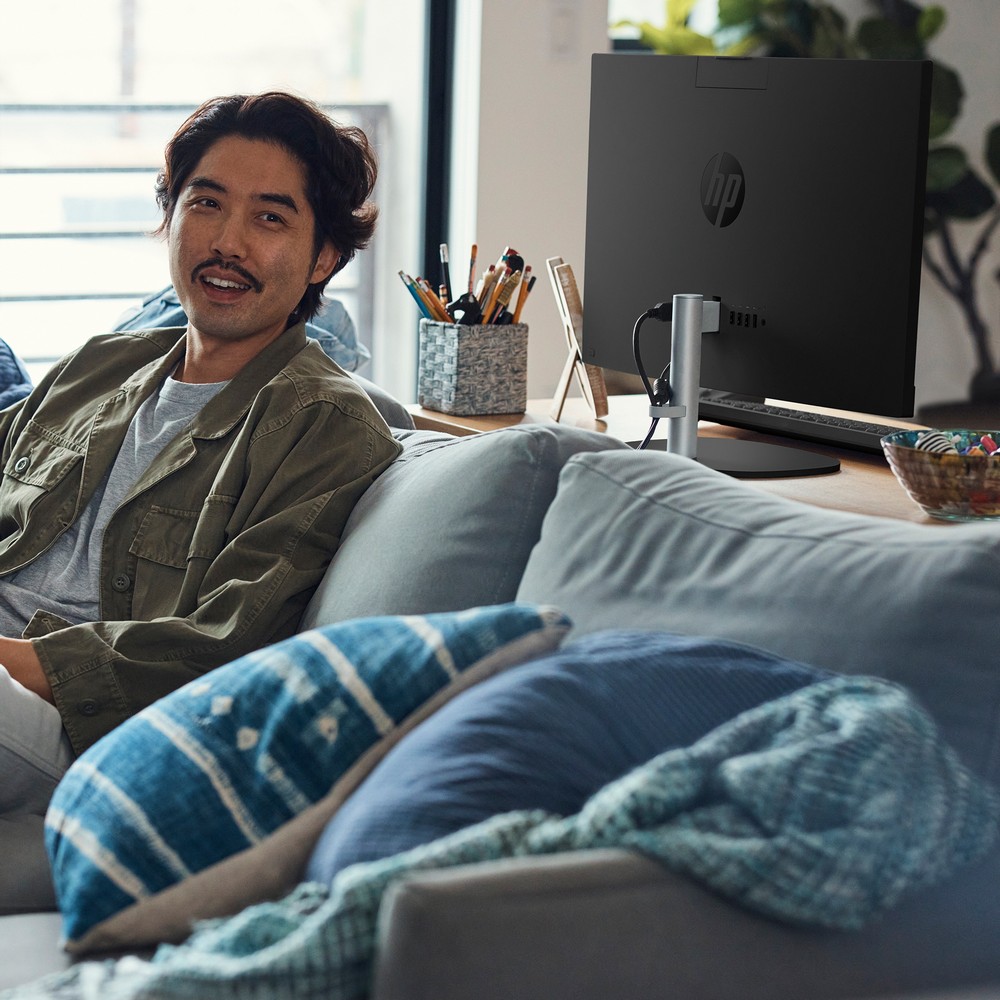 Komputer HP All-in-One 24-cr1003nx – Wydajność i styl w jednym