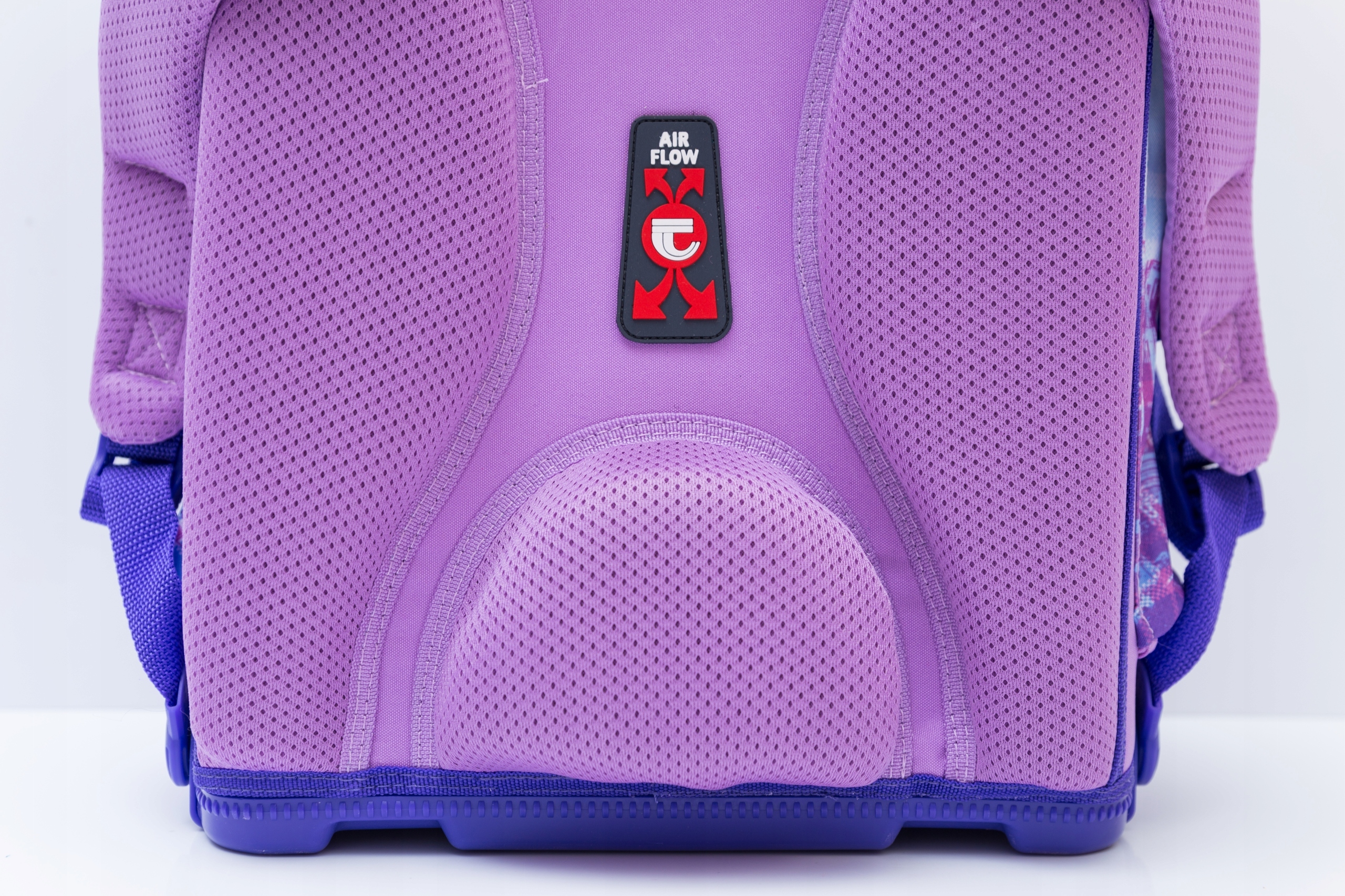 Wodoodporne materiały i oddychający tył