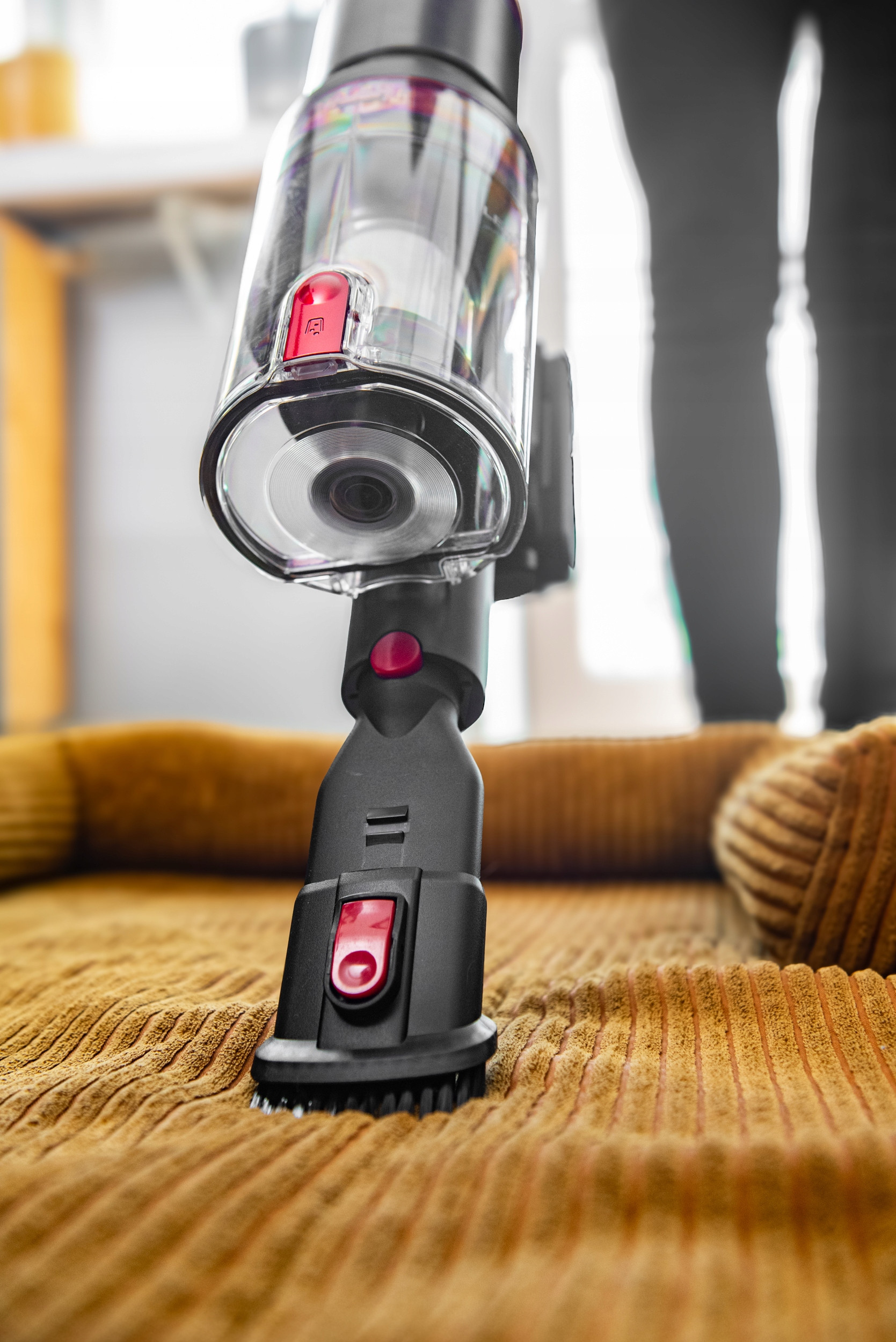 ODKURZACZ PIONOWY BEZPRZEWODOWY RĘCZNY BEZWORKOWY ELEKTROSZCZOTKA LED 450W Moc 450 W