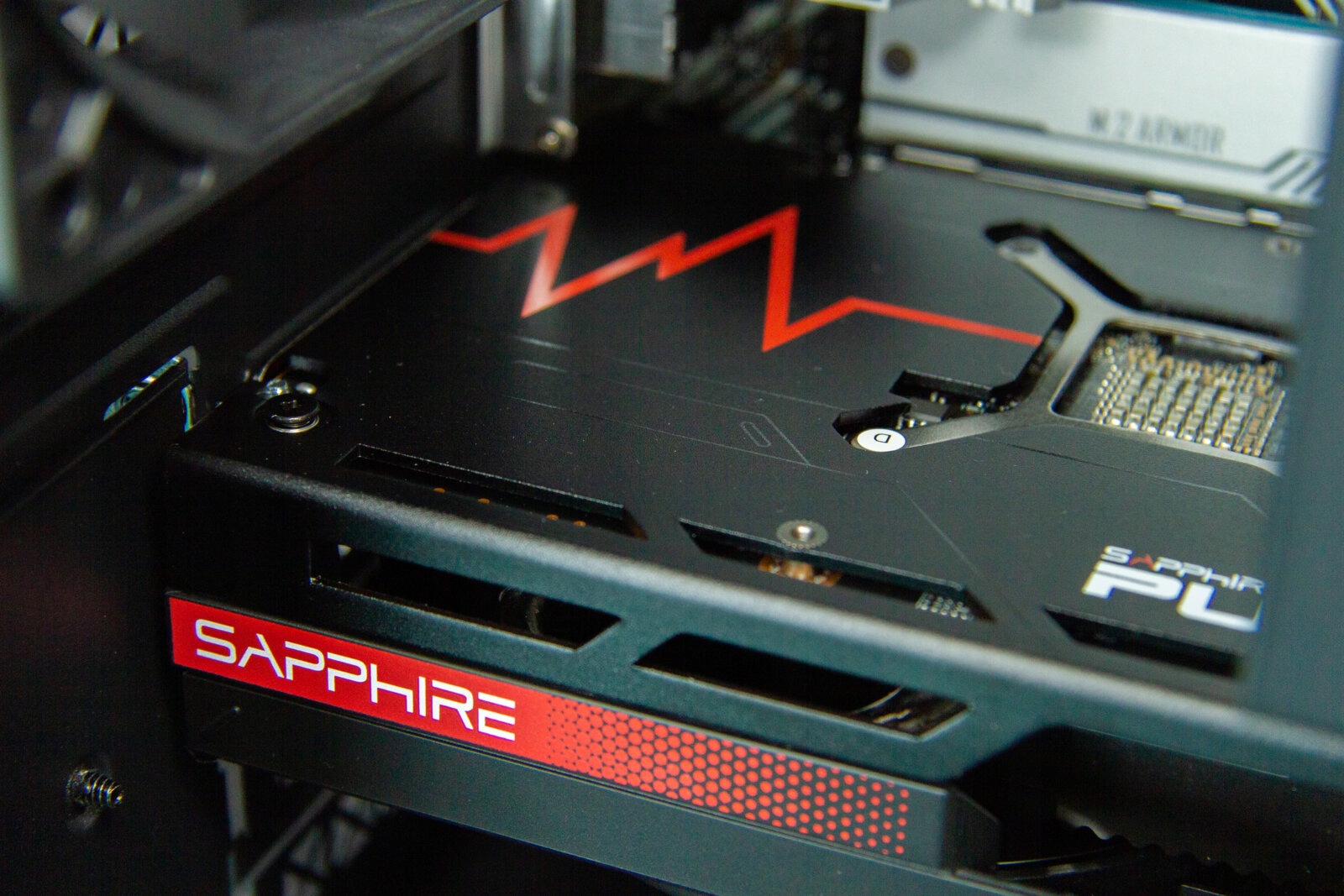 Grafika z technologią AMD Radeon RX 7600