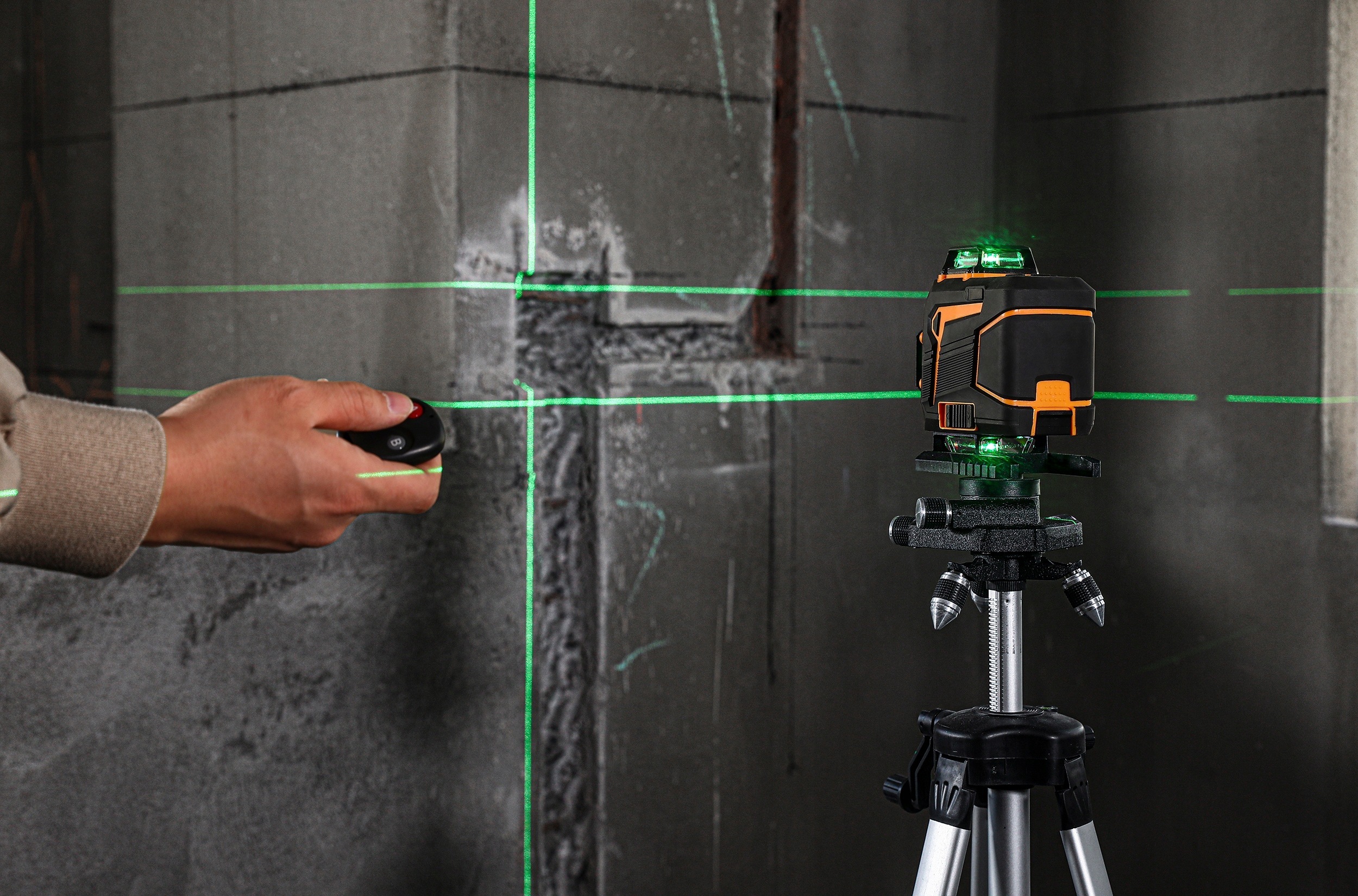 Wydajność i funkcjonalność – 4 głowice 360° i 16 linii lasera