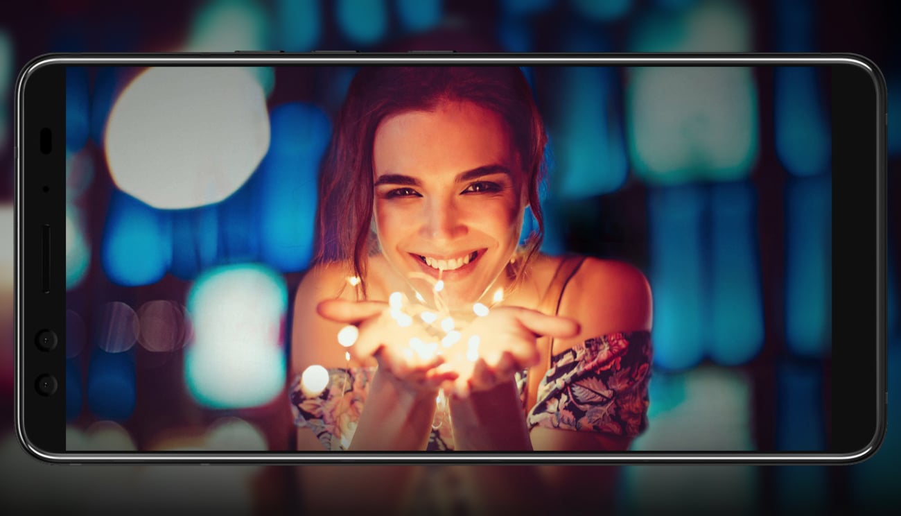 HTC U12+ aparat selfie 8 + 8 Mpix bokeh ar