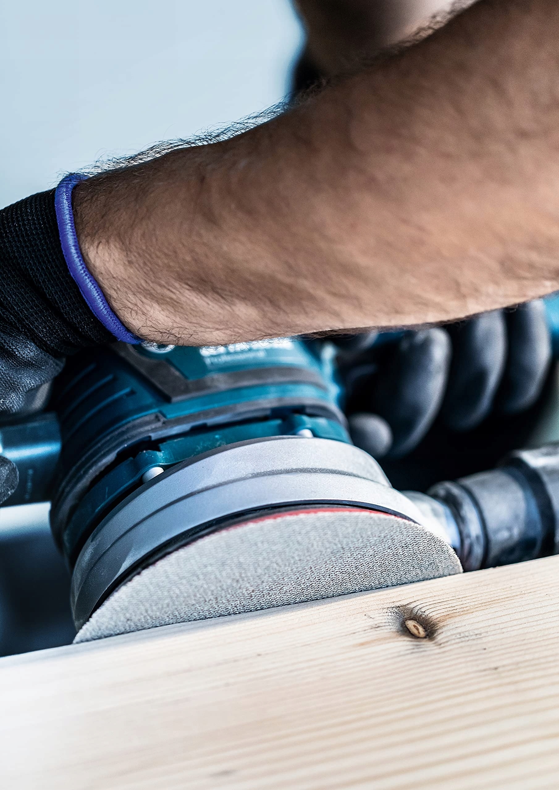 Idealna do szlifowania drewna i przygotowania powierzchni