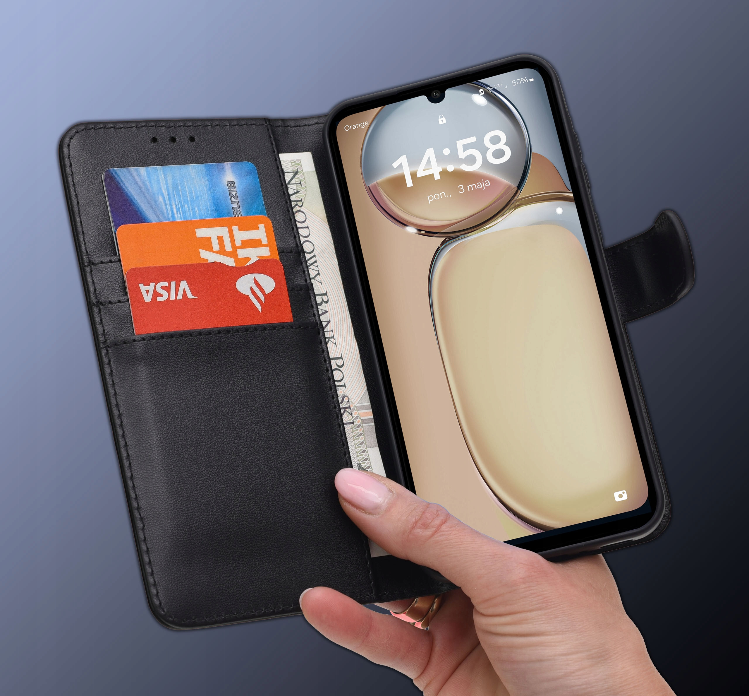 Funkcjonalność etui: kieszonki na karty i banknoty