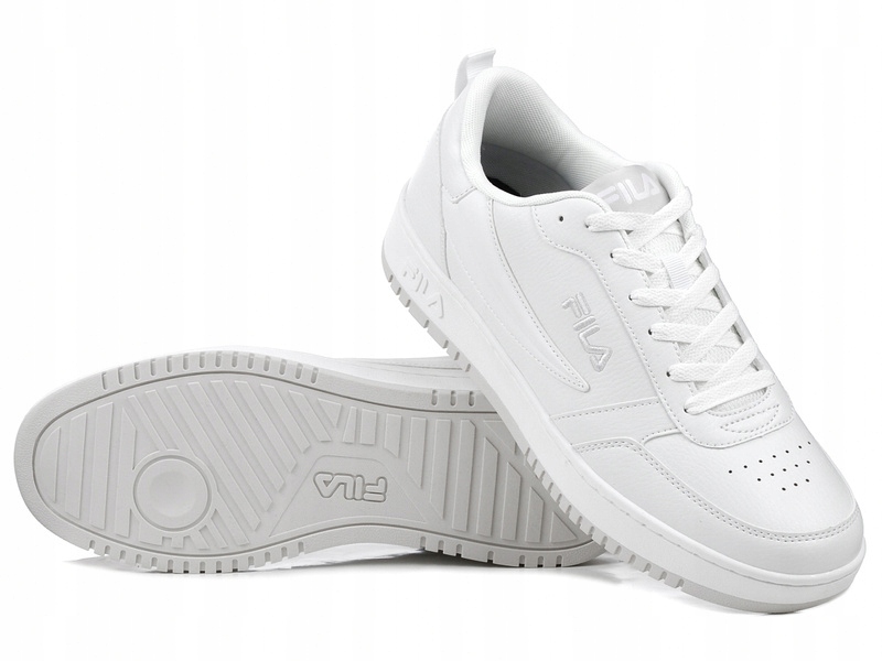 Funkcjonalność i komfort – Sznurowane zapięcie i wentylacja