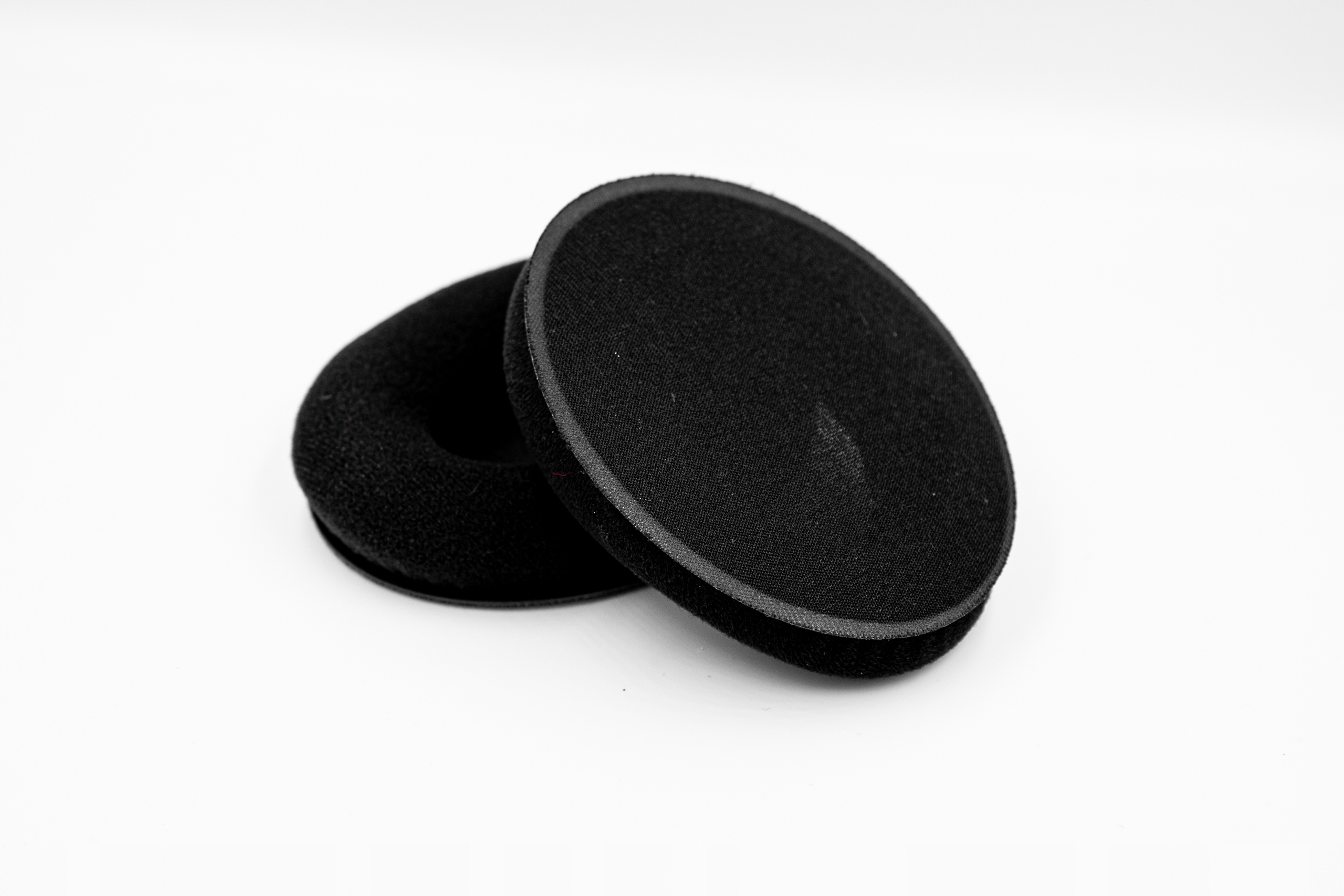 Wysokiej jakości materiały – Welur i pianka Memory Foam