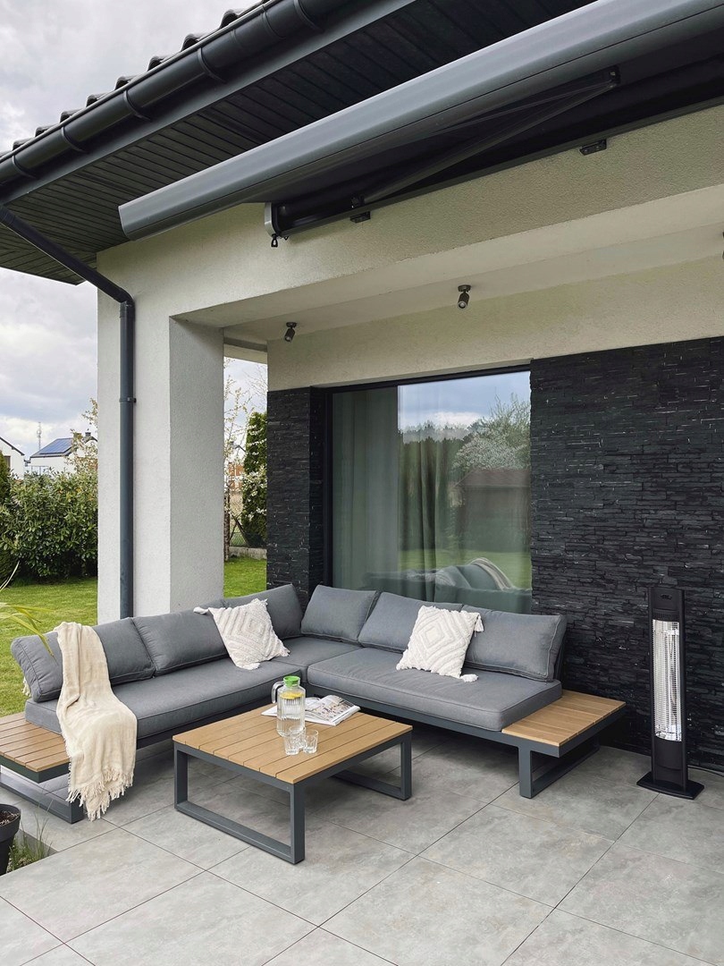 Stylowy design – Czarny kolor i nowoczesne materiały