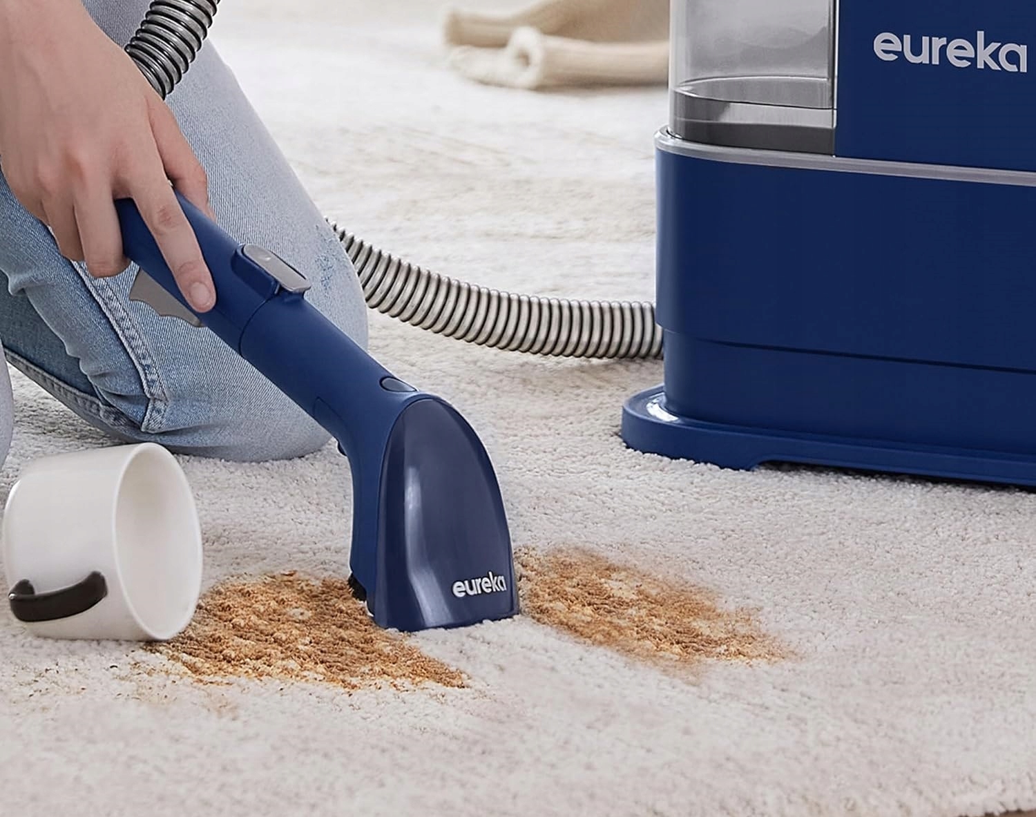 Elastyczny zasięg czyszczenia dzięki długiemu wężowi