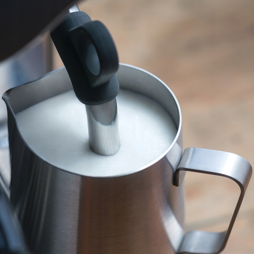 Profesjonalna kolba i dysza parowa – idealne latte i cappuccino