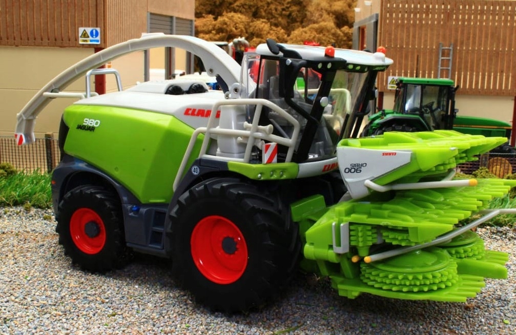 Model w skali 1:32 – Idealny do zabawy w farmę