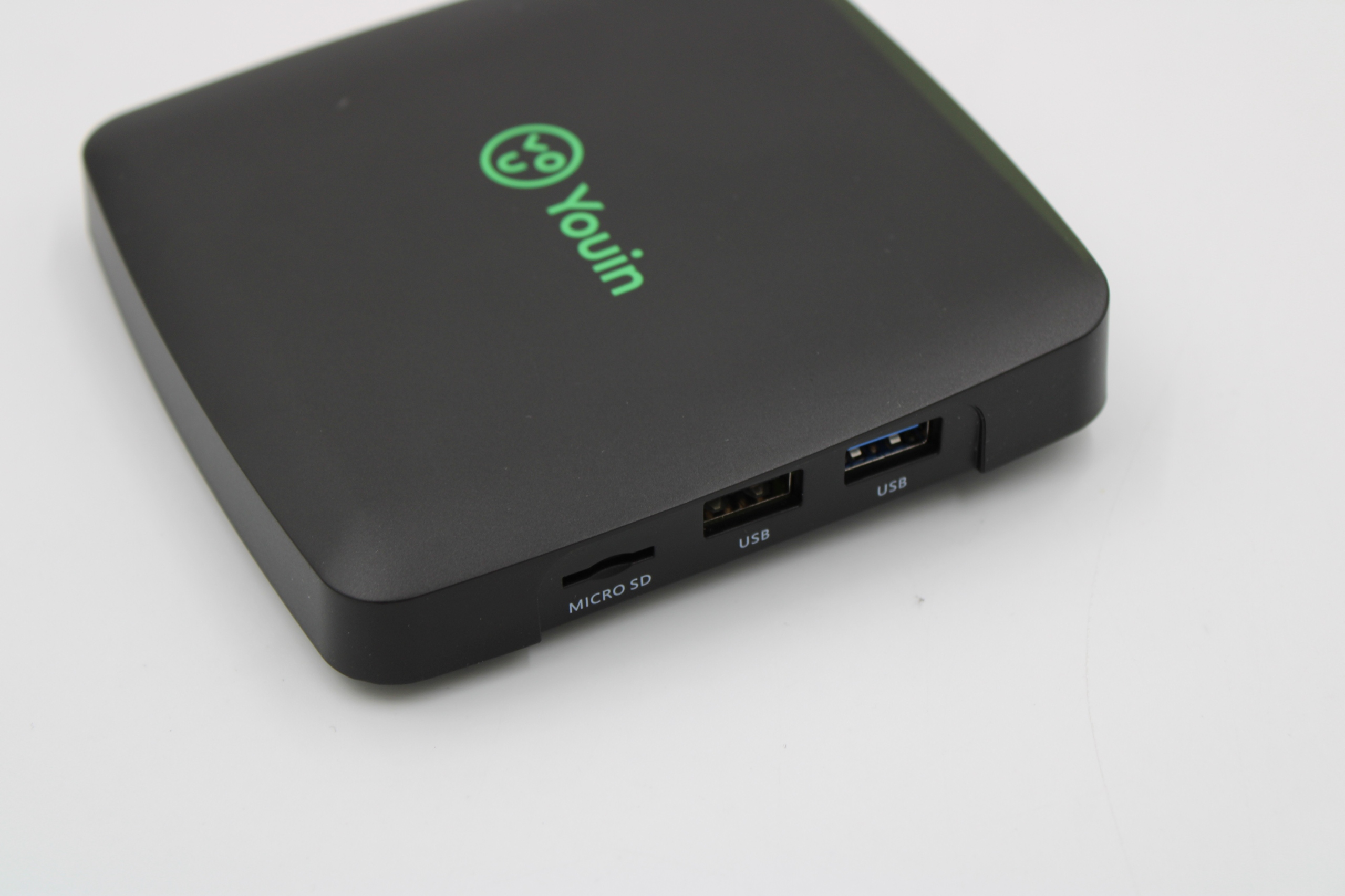 Wydajność i pamięć – 8 GB pamięci wewnętrznej i 2 GB RAM