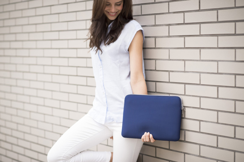 Artwizz_Neorpene_Sleeve_MacBook2