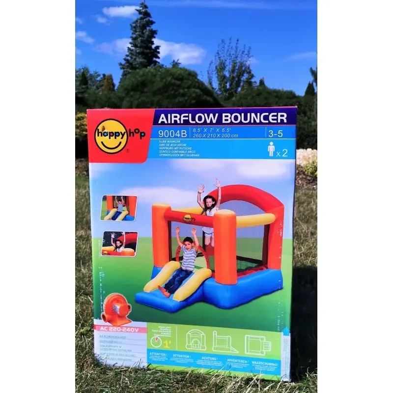 Kolorowy dmuchaniec z zjeżdżalnią