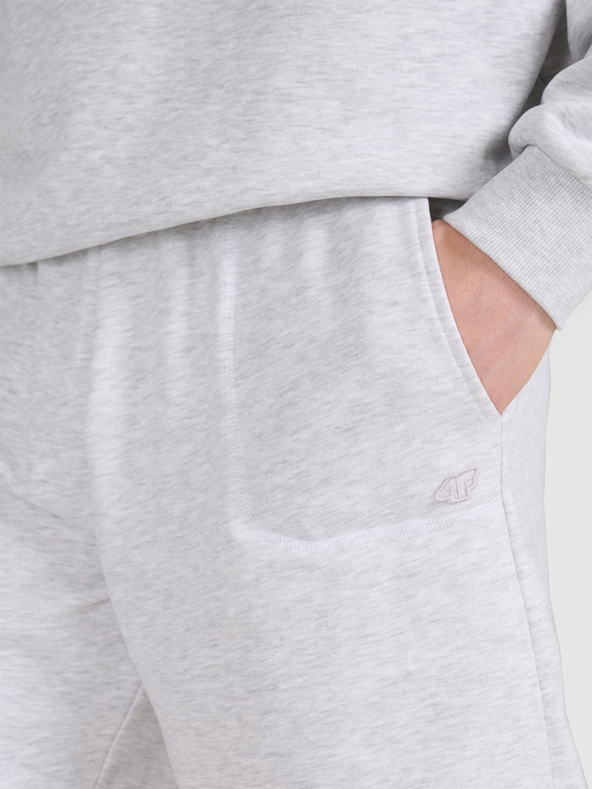 Funkcjonalne kieszenie – idealne na codzienne akcesoria