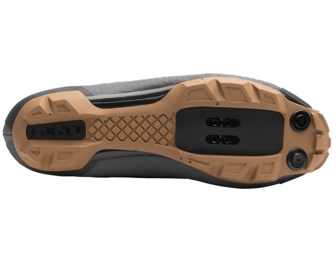 Gumowa podeszwa dla doskonałej przyczepności