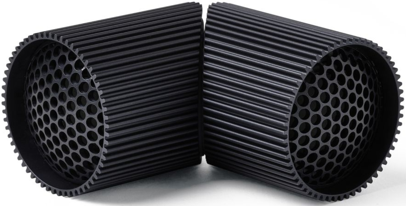 Długi czas pracy – Do 8 godzin nieprzerwanego odtwarzania