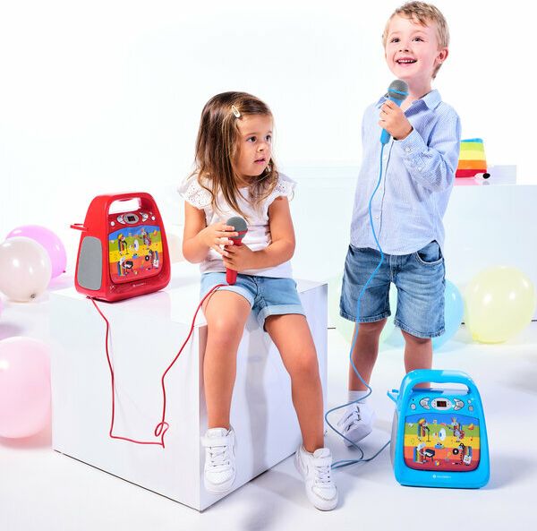 Głośnik karaoke dla dzieci GoGEN DECKOKARAOKEB CD, Bluetooth dzieci trzymające mikrofony