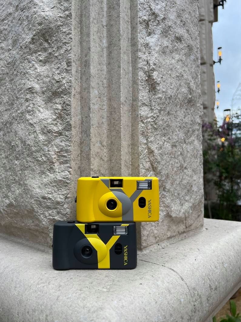 YASHICA MF-1 Snapshot Art Camera – Twój pierwszy krok w świat fotografii analogowej
