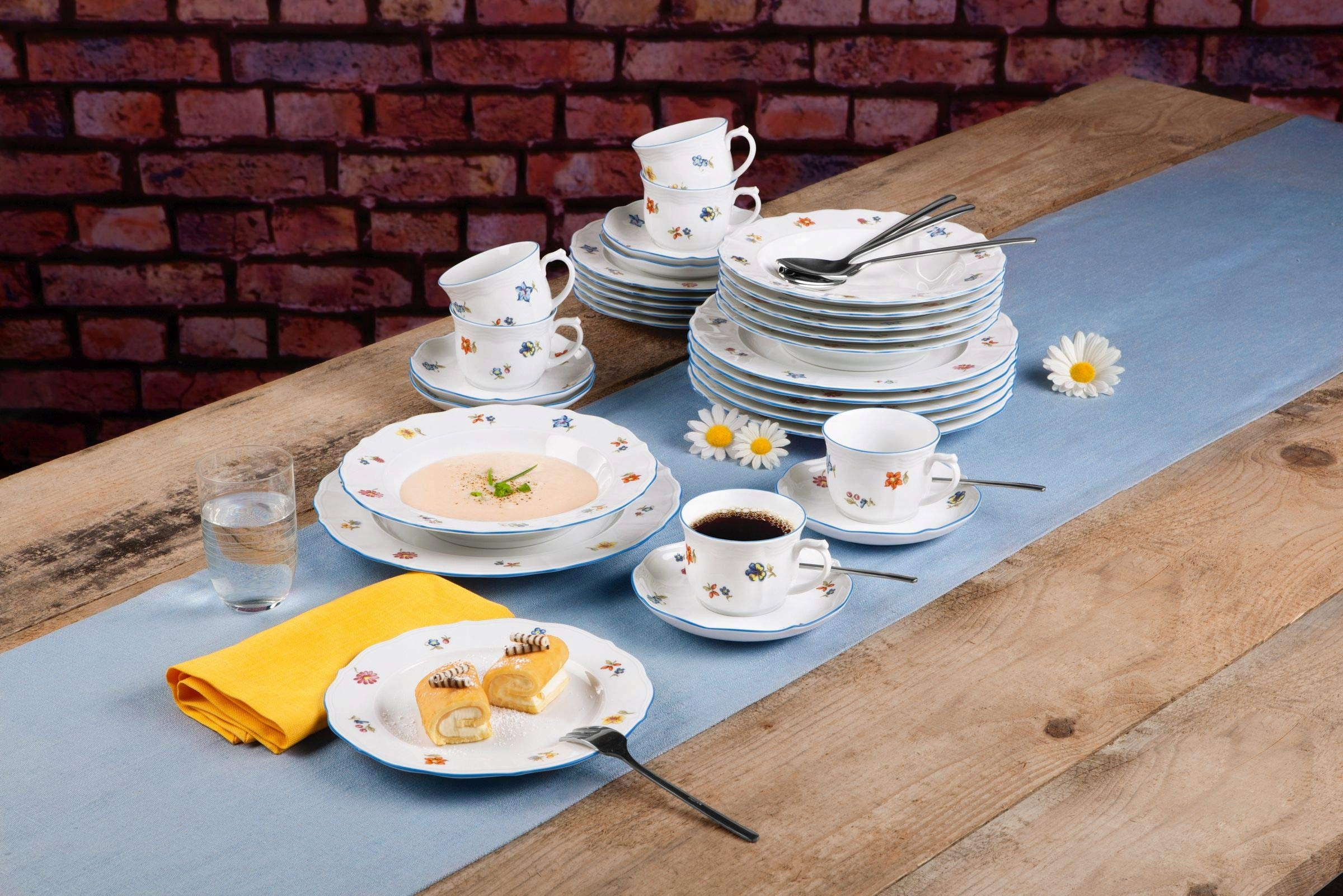 Wszechstronny zestaw talerzy: obiadowe, zupy i deserowe