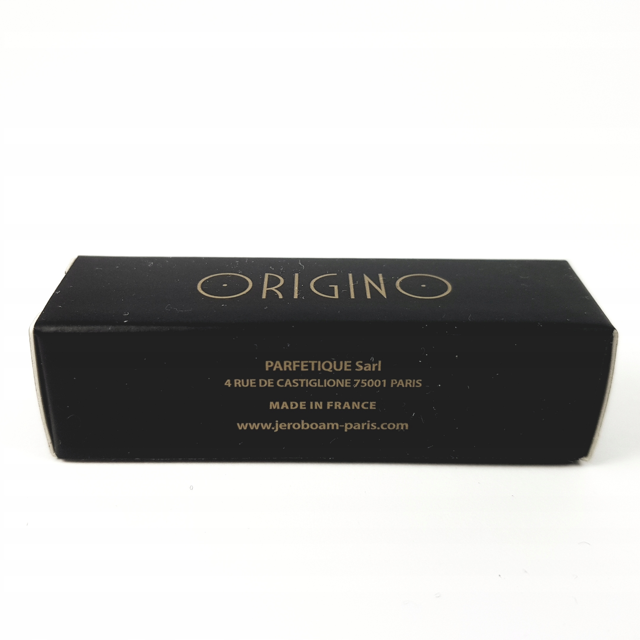 Nuty zapachowe: szafran, róża, paczula