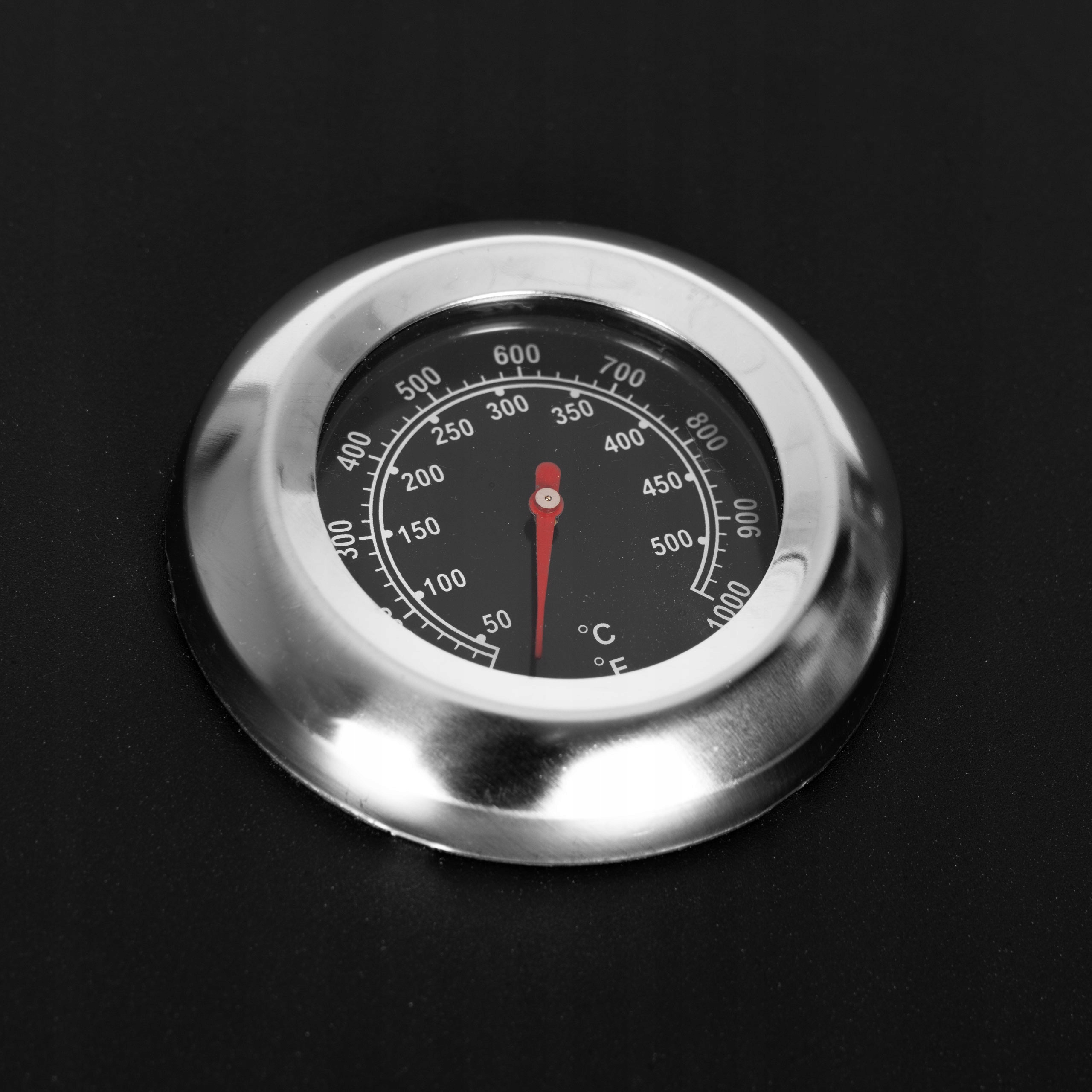 Regulowany ruszt i dodatkowy ruszt w pokrywie