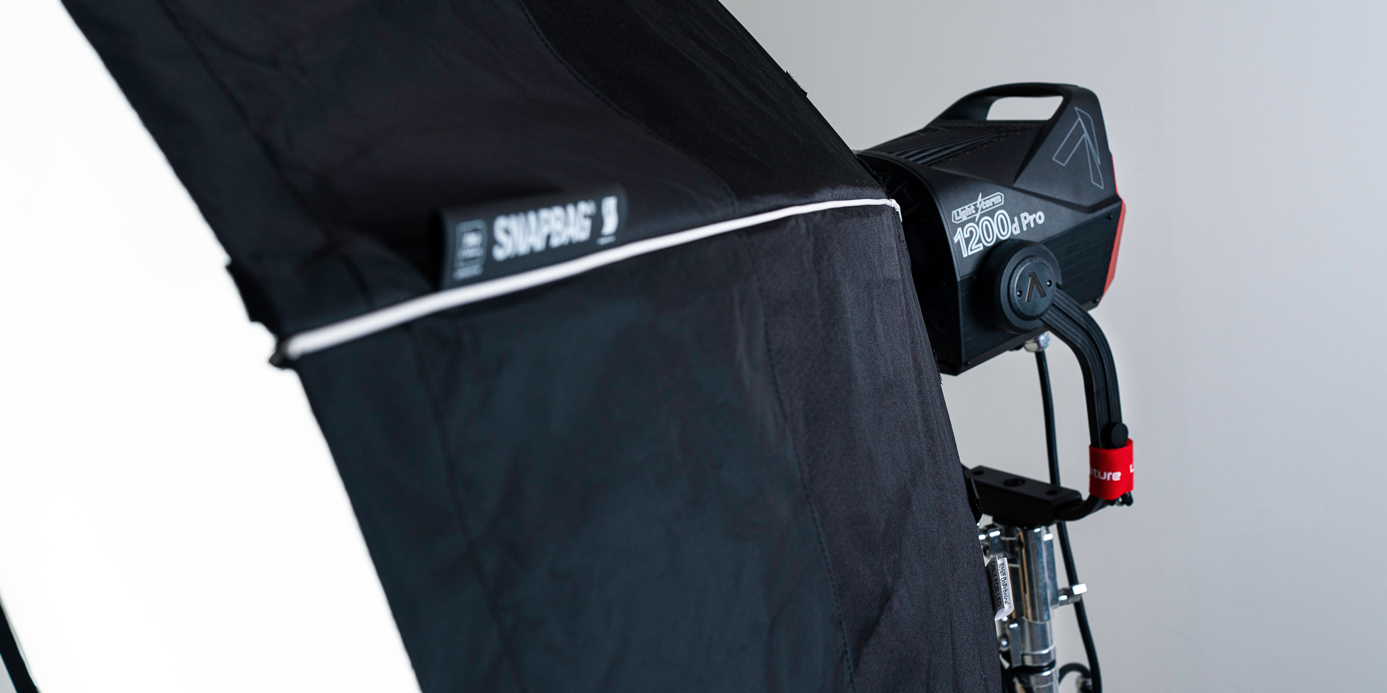 Lampa LED Aputure Light Storm LS 1200d Pro - V-mount - Jeszcze więcej modyfikatorów światła