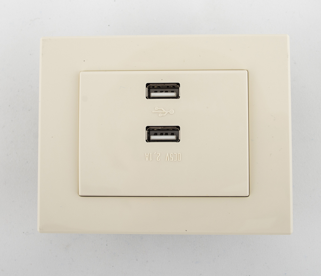 Wydajność ładowania 5V DC 2.1 A – Szybkie i efektywne zasilanie