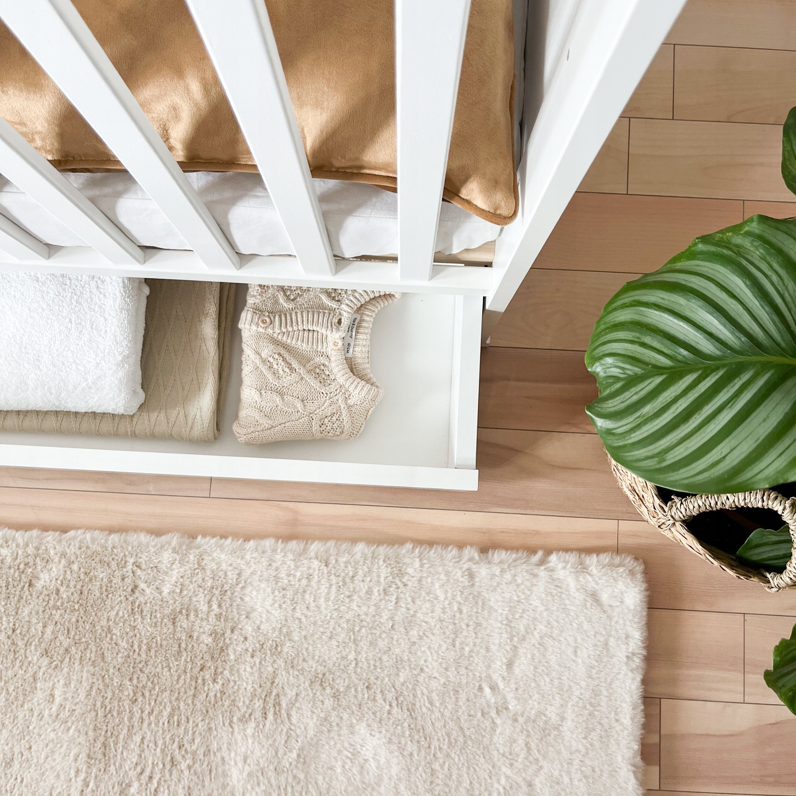 Wysuwana szuflada – praktyczne przechowywanie akcesoriów