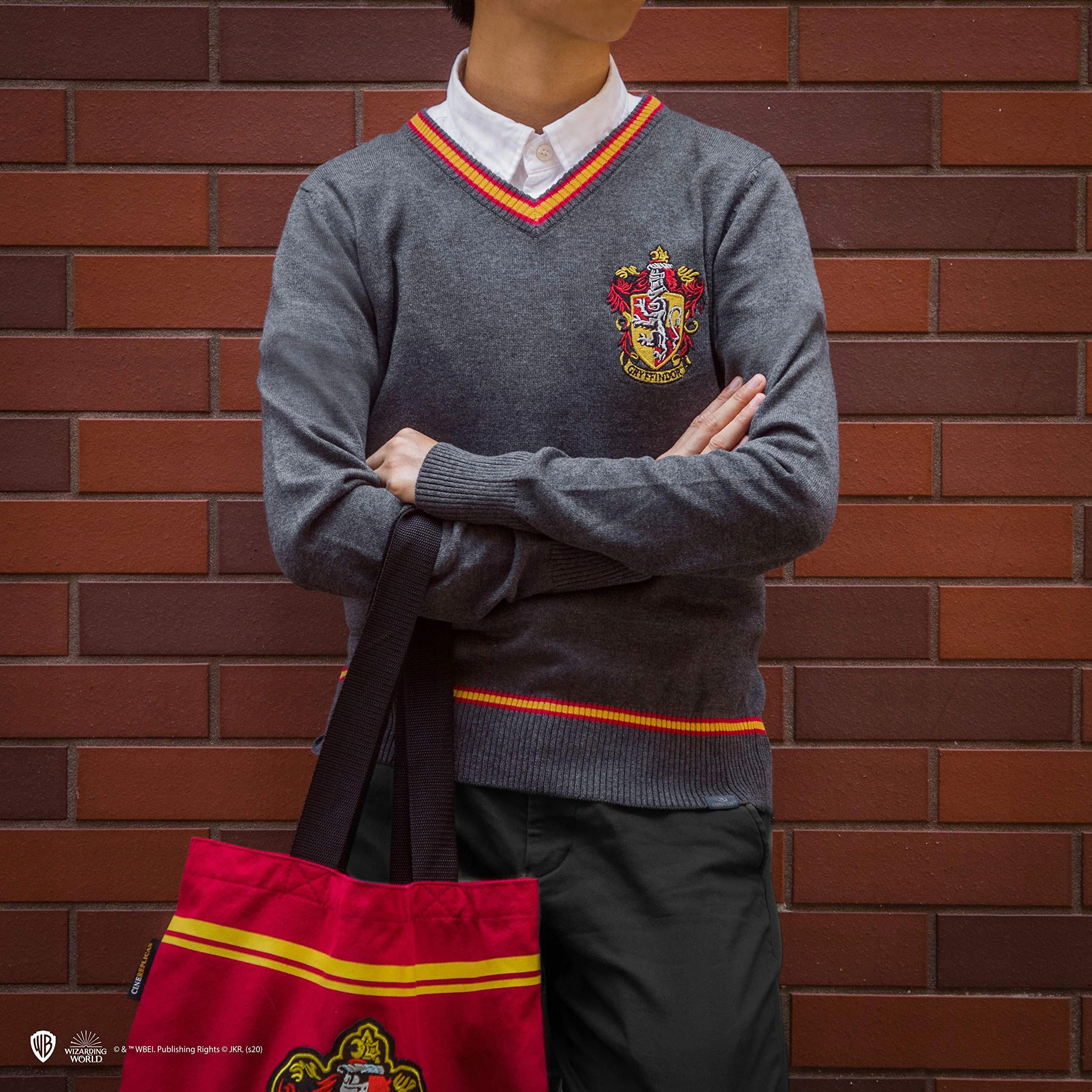 Idealny do codziennych stylizacji i mundurka Hogwartu