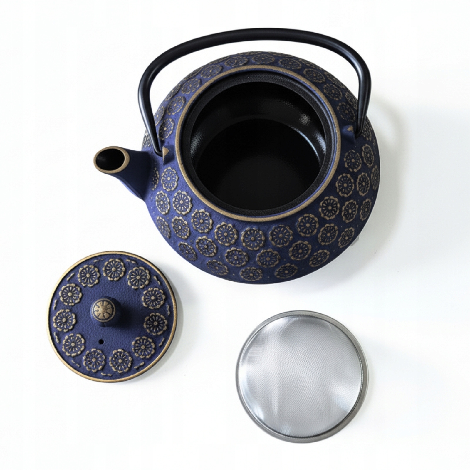 Wysokiej jakości materiał – żeliwo i emailowane wnętrze