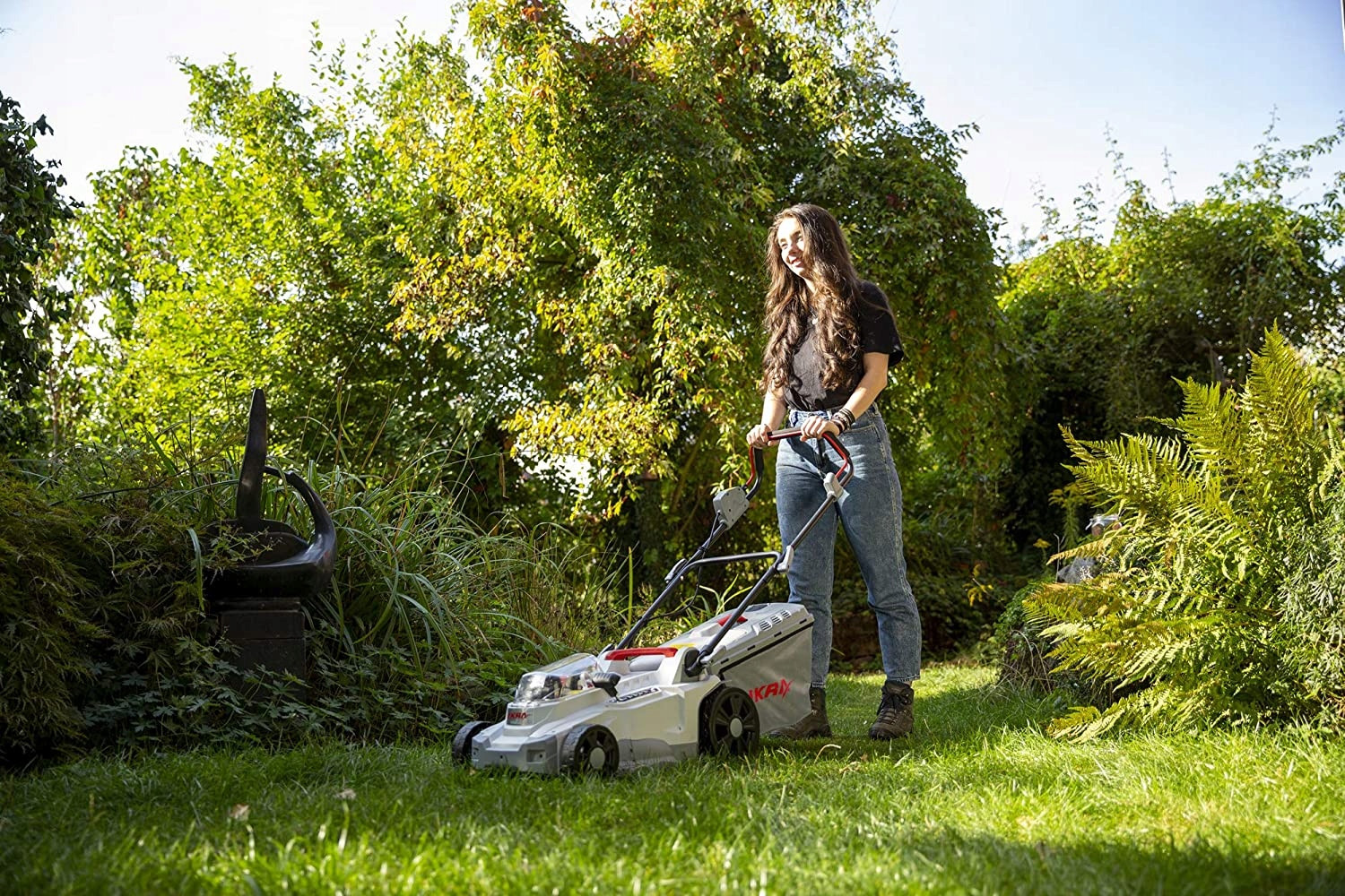 Łatwe przechowywanie – składany uchwyt