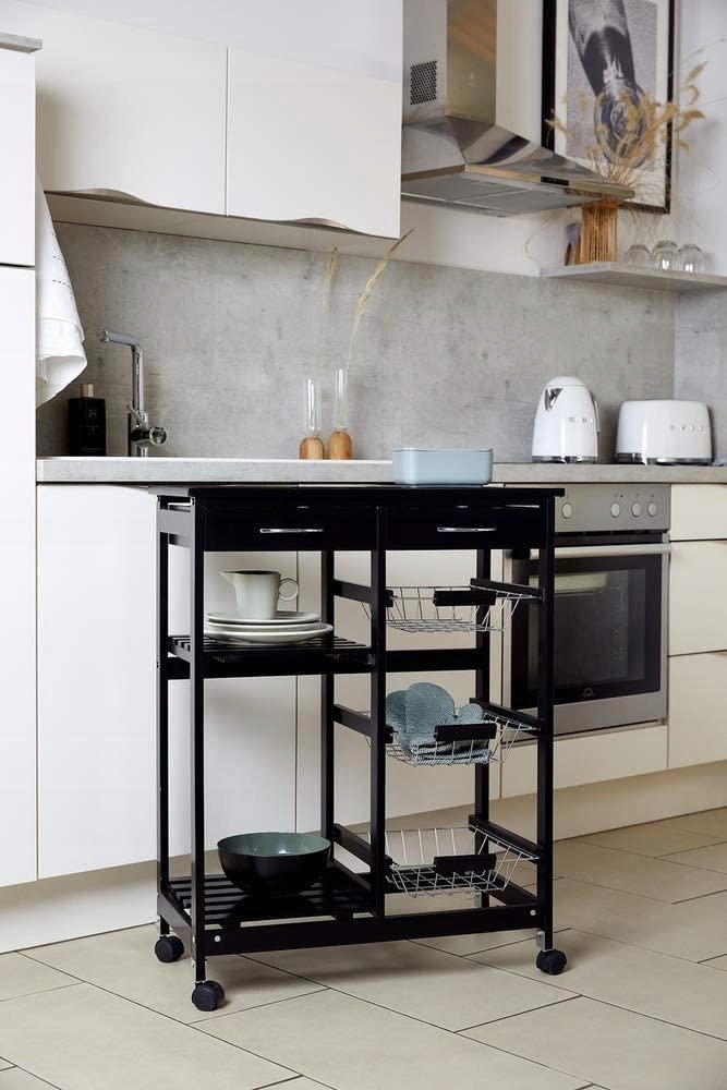 Elegancki design i funkcjonalność wózka kuchennego