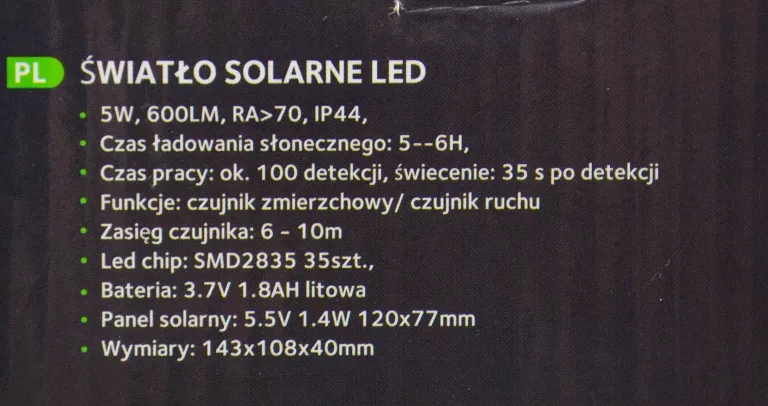 Wbudowany akumulator 1800mAh i panel solarny