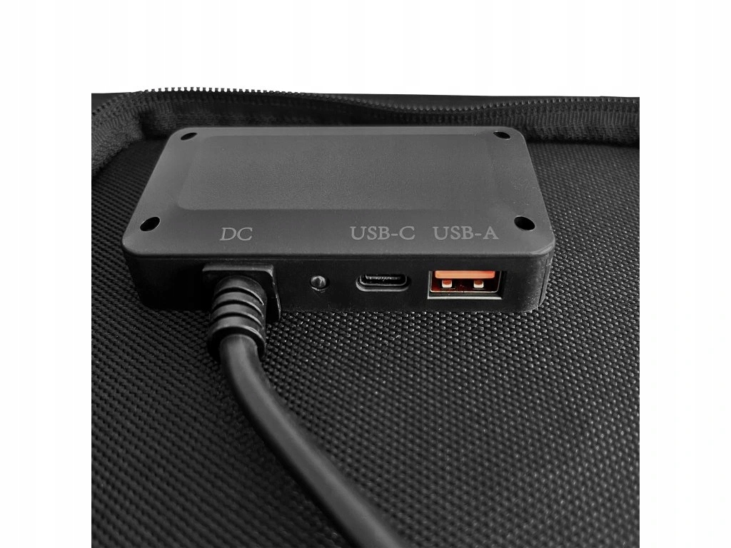 Szybkie ładowanie dzięki USB-C PD45W i USB-A QC3.0