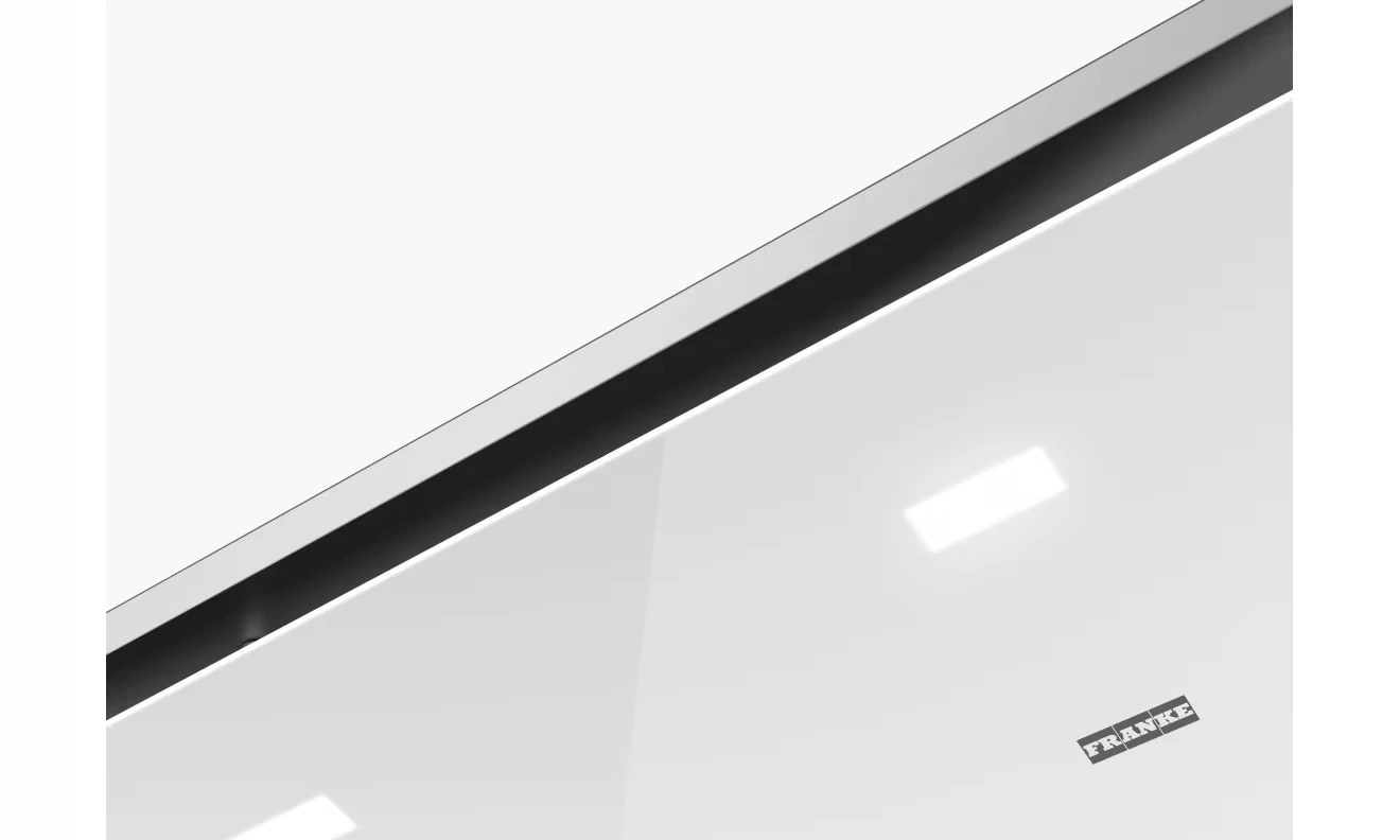 Minimalistyczne wykończenie z białego szkła i stali szlachetnej