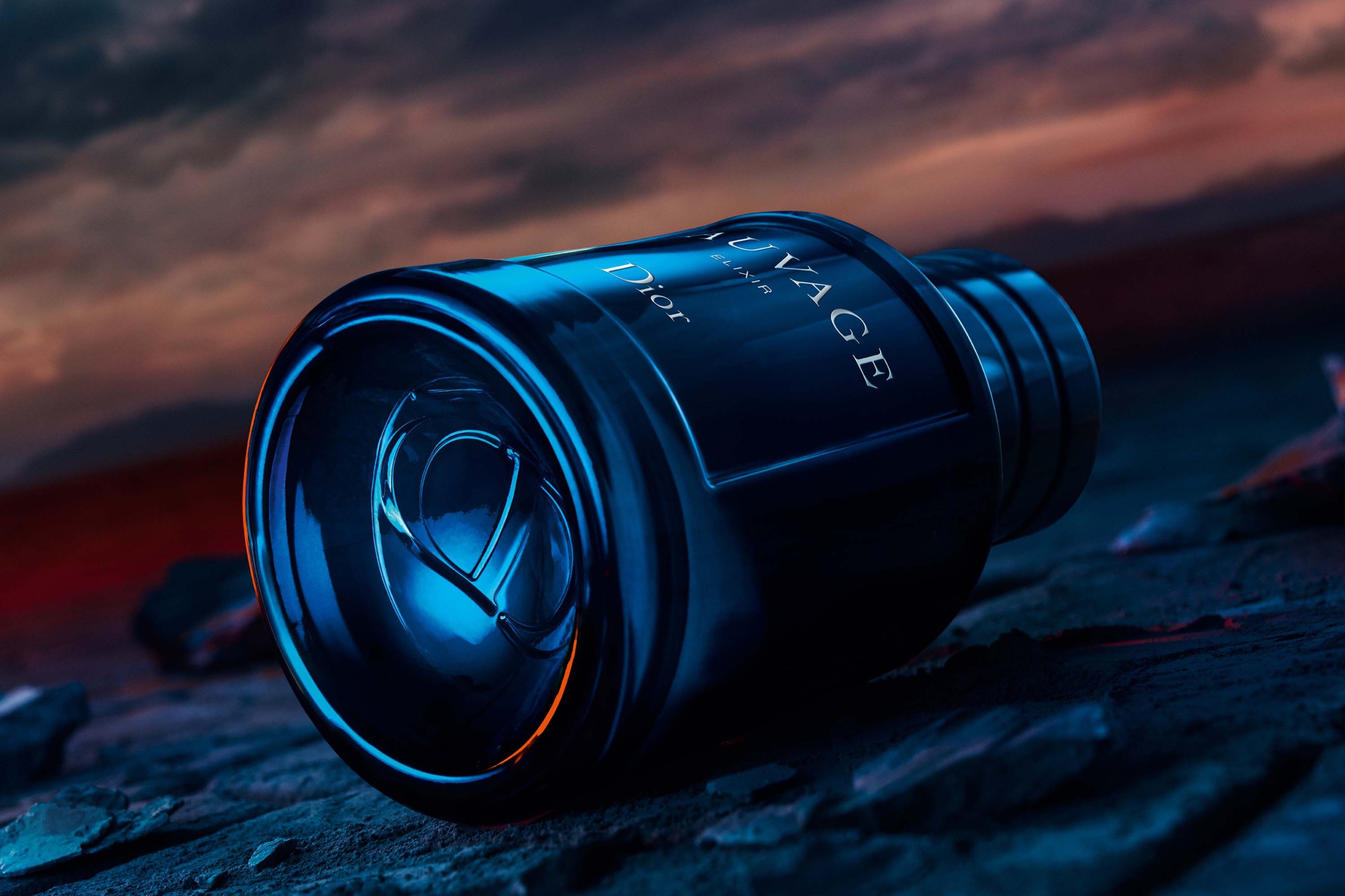 Nowość 2021 – Odkryj intensywność Sauvage Elixir