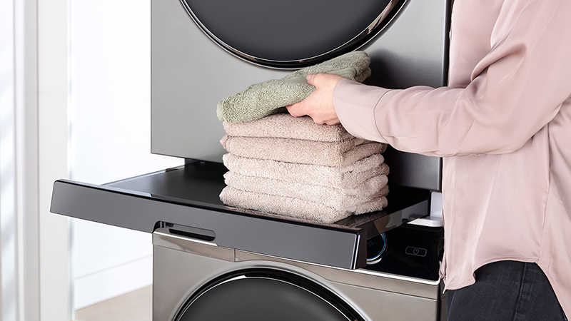 Wysuwana półka – Więcej miejsca na pranie