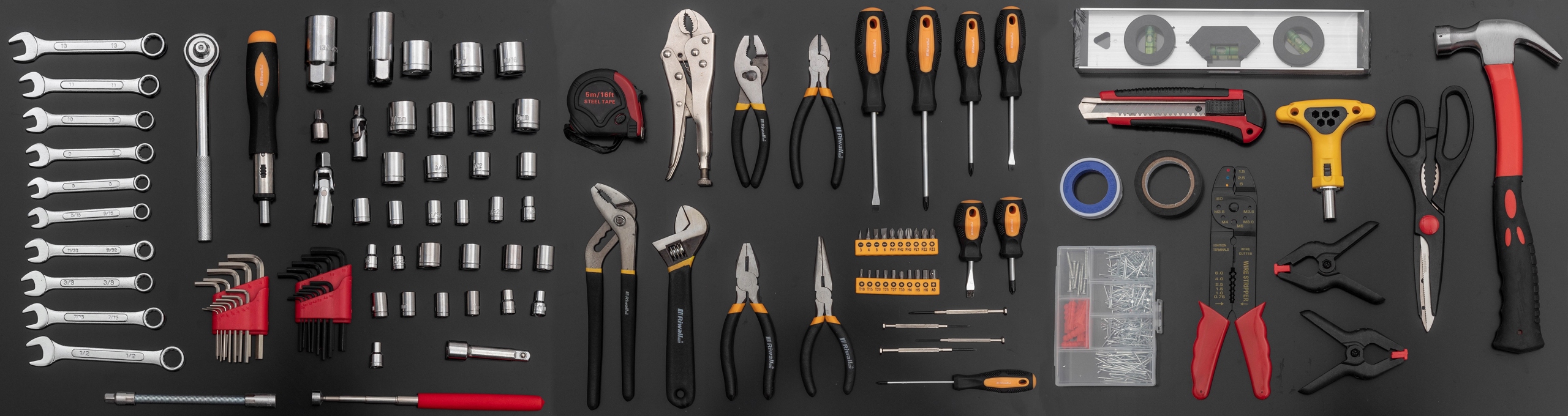 Praktyczna walizka na kółkach – wygoda transportu i przechowywania