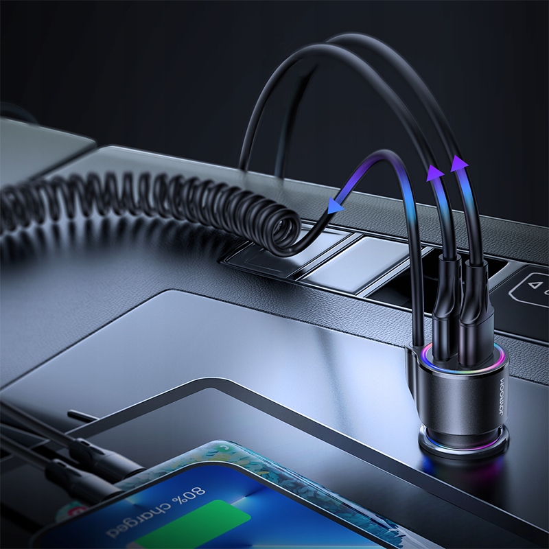 Ładowanie trzech urządzeń jednocześnie – 2x USB-A i kabel Lightning
