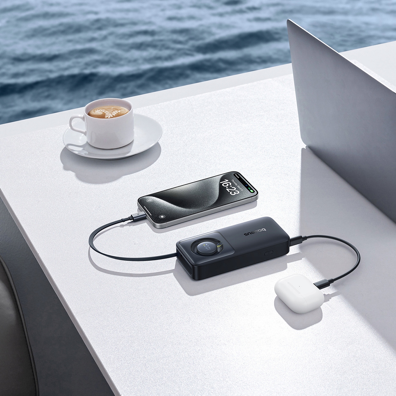 Możliwość ładowania dwóch urządzeń jednocześnie – Idealne rozwiązanie dla podróżujących