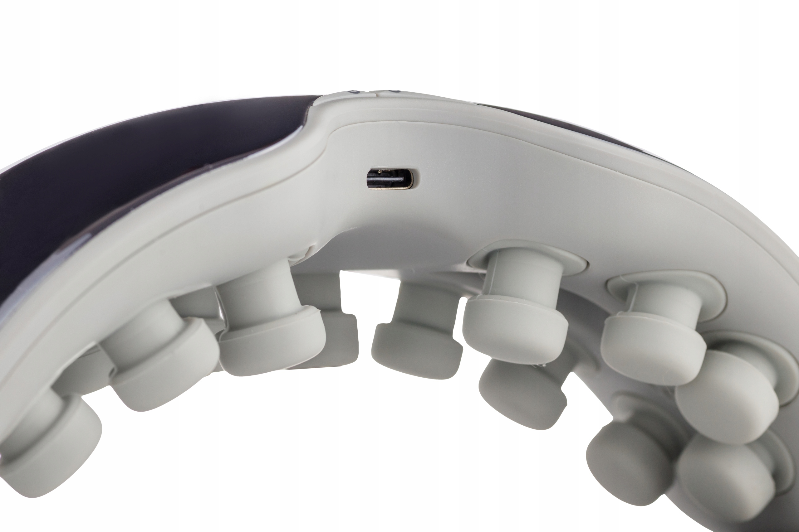 Modny design i kompaktowość masażera