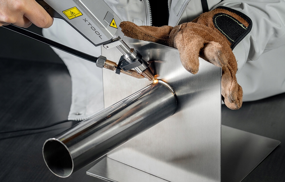 Funkcje spawania, cięcia i czyszczenia w jednym urządzeniu