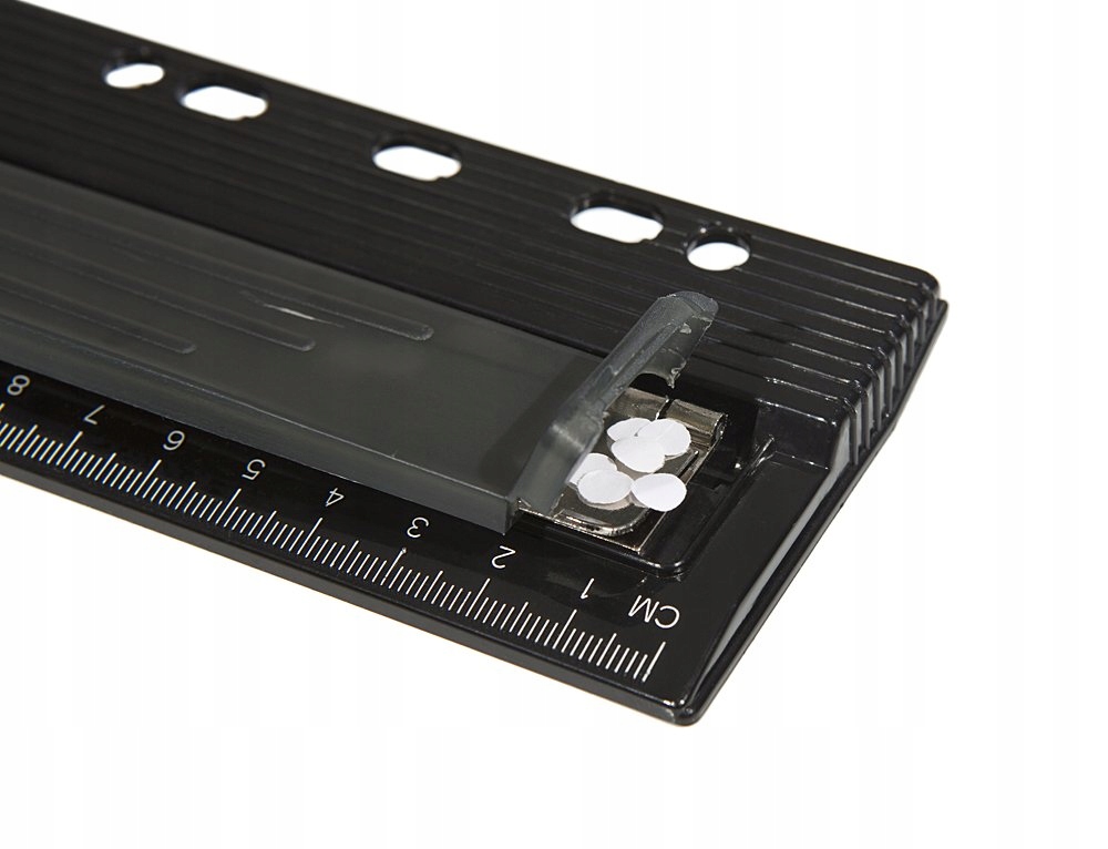 Zintegrowana linijka i pojemnik na ścinki