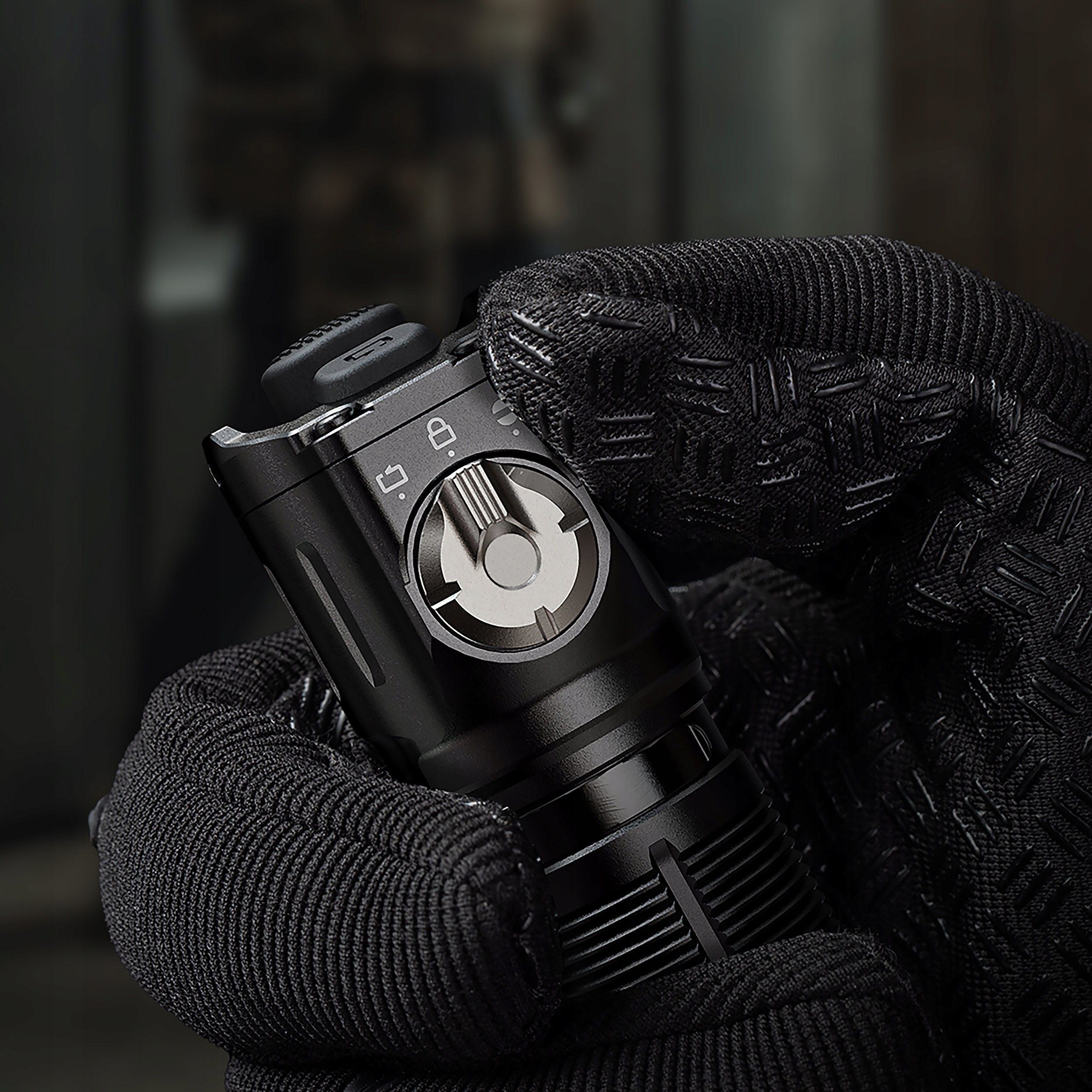 Wszechstronność i tryby pracy latarki Fenix TK25R