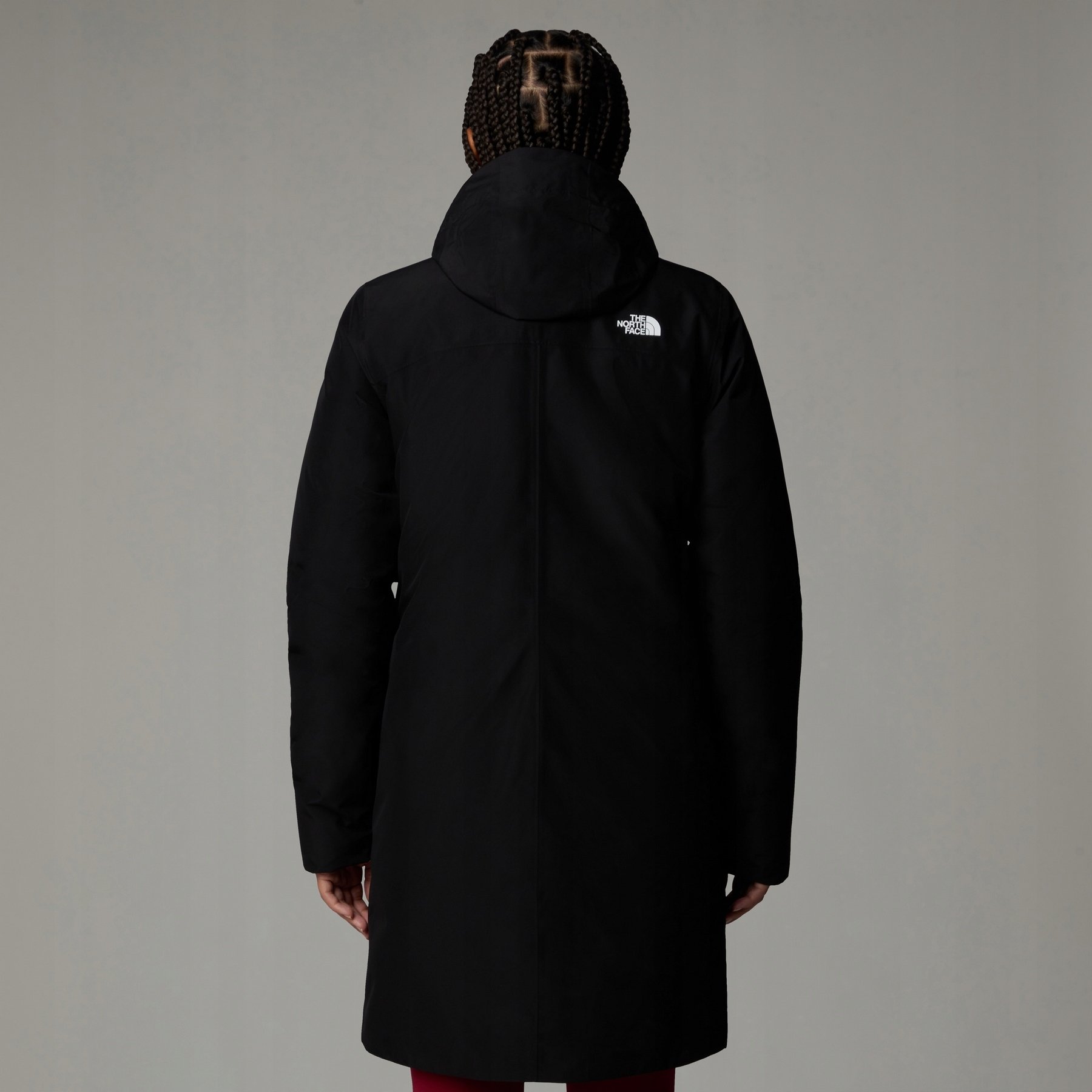 Regulowany kaptur i nowoczesny design